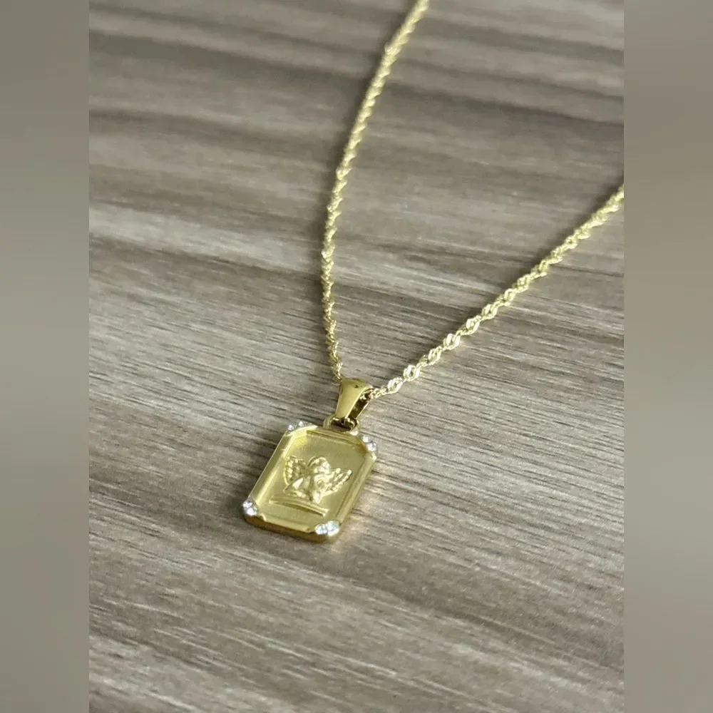 Gold Chain Necklace Q604